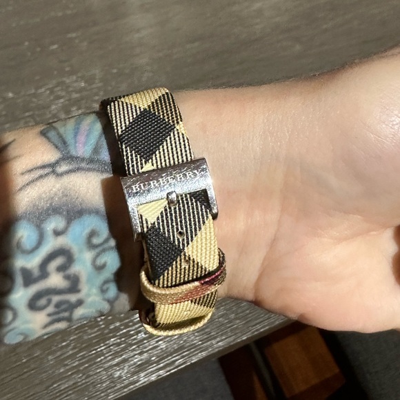 Burberry Ladies Watch - Picture 5 of 11